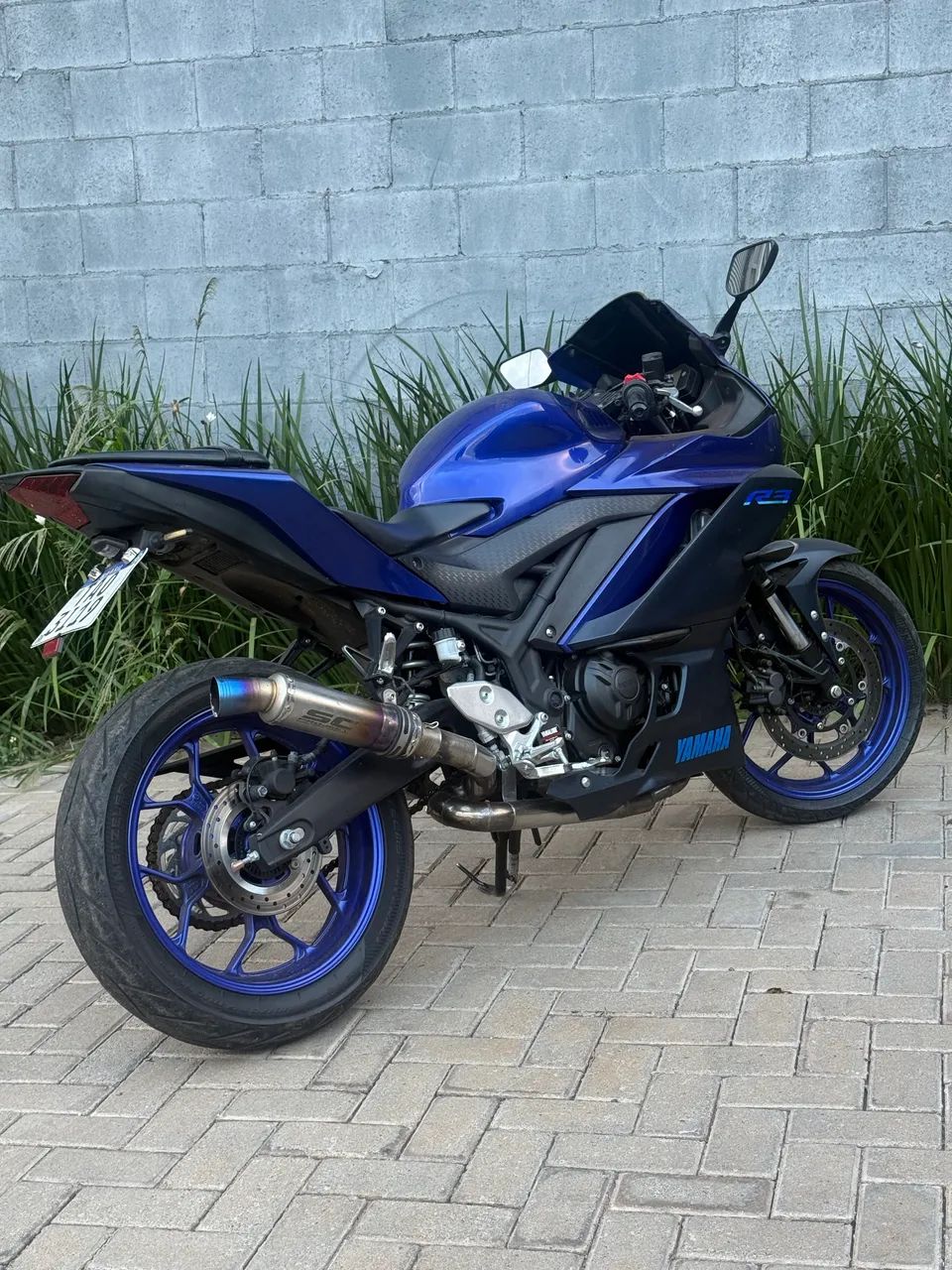 YAMAHA R3 