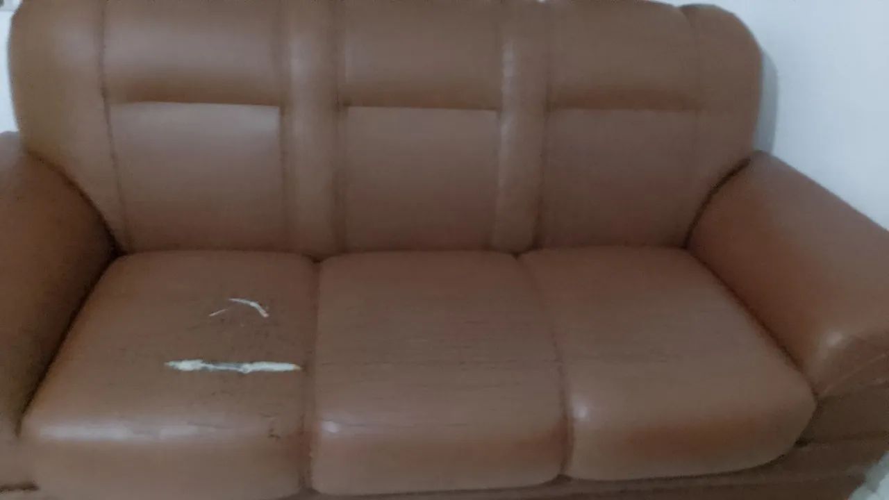 Sofá de três lugares  - Foto 2