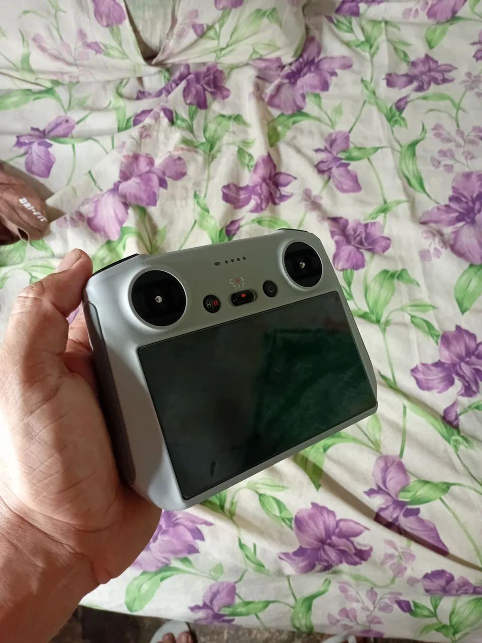Controle com tela DJI RC novinho  compatível com 7 tipos de drones dji  - Foto 2