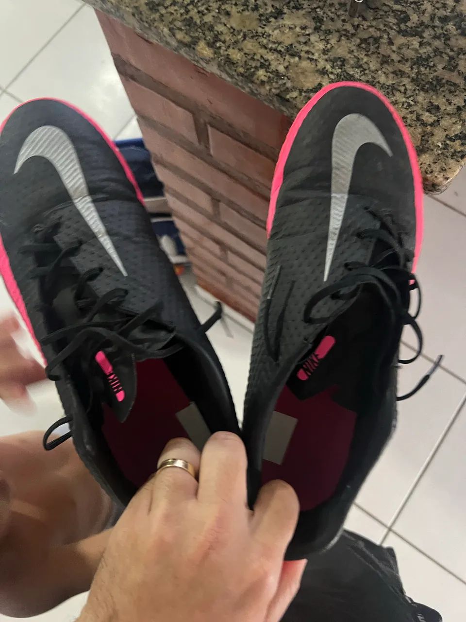 Vendo chuteira Nike pouco usada - Foto 4