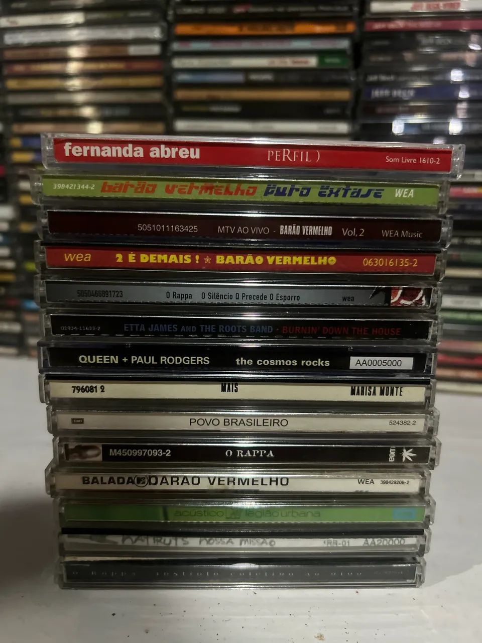 Cds nacionais e internacionais de grandes nomes