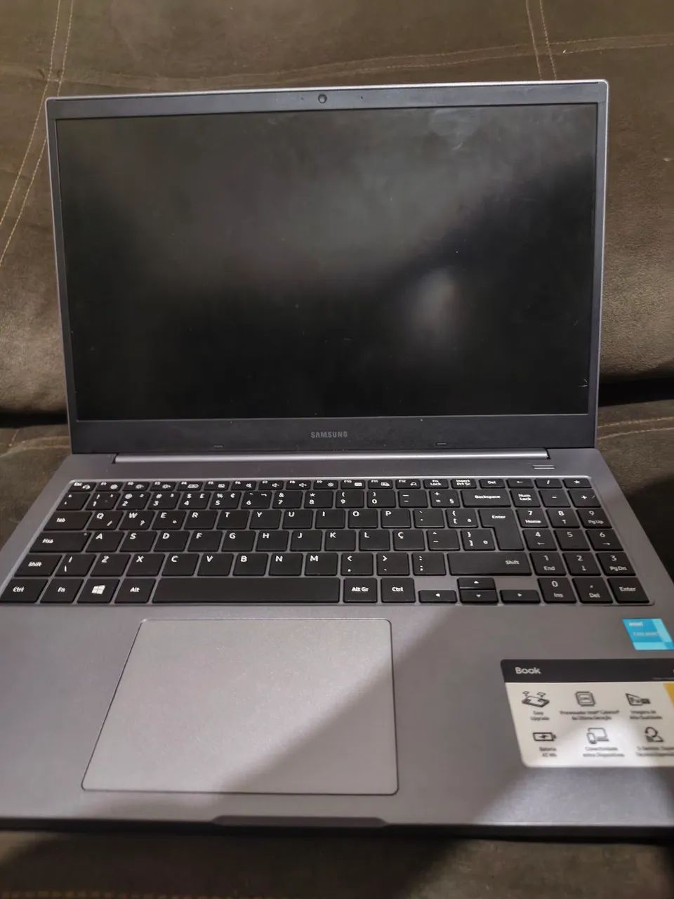 Notebook Samsung Book com processador Intel Core i3 de 11ª Geração.