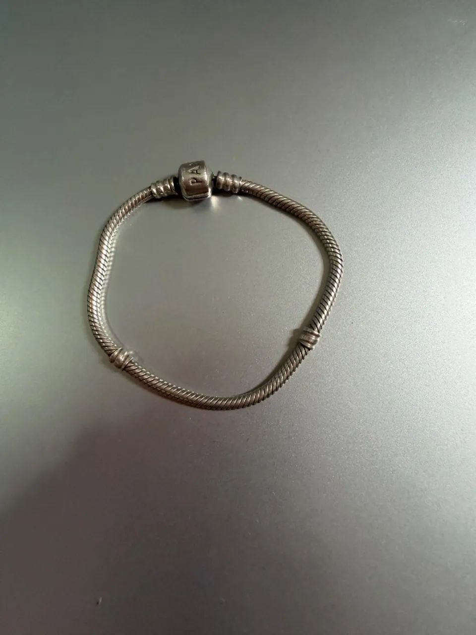 Pulseira Pandora com berloques - Foto 2