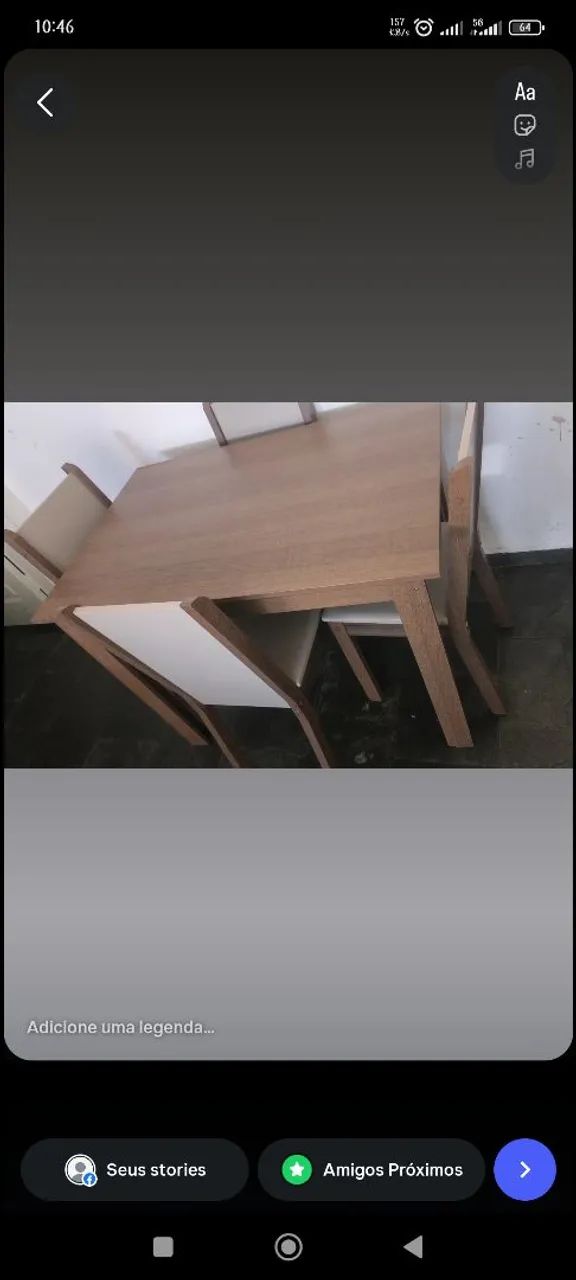 VENDE-SE MESINHA COM 4 CADEIRAS 