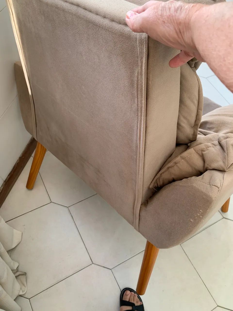 APENAS 170!! Duas poltronas lindas para a sala  - Foto 3