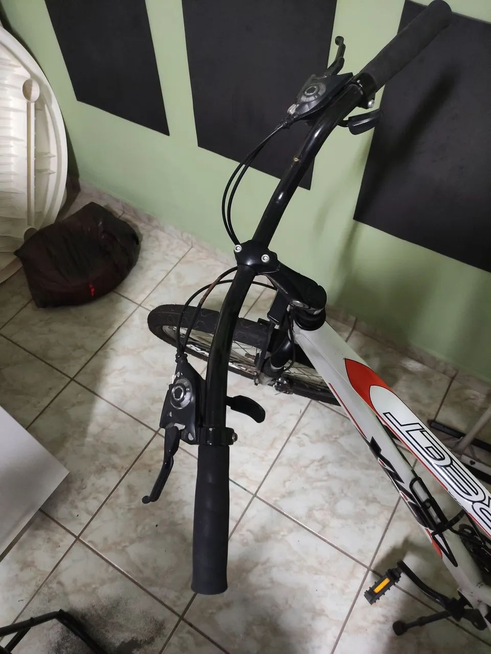 Bicicleta aro 26 com freio a disco - Foto 5