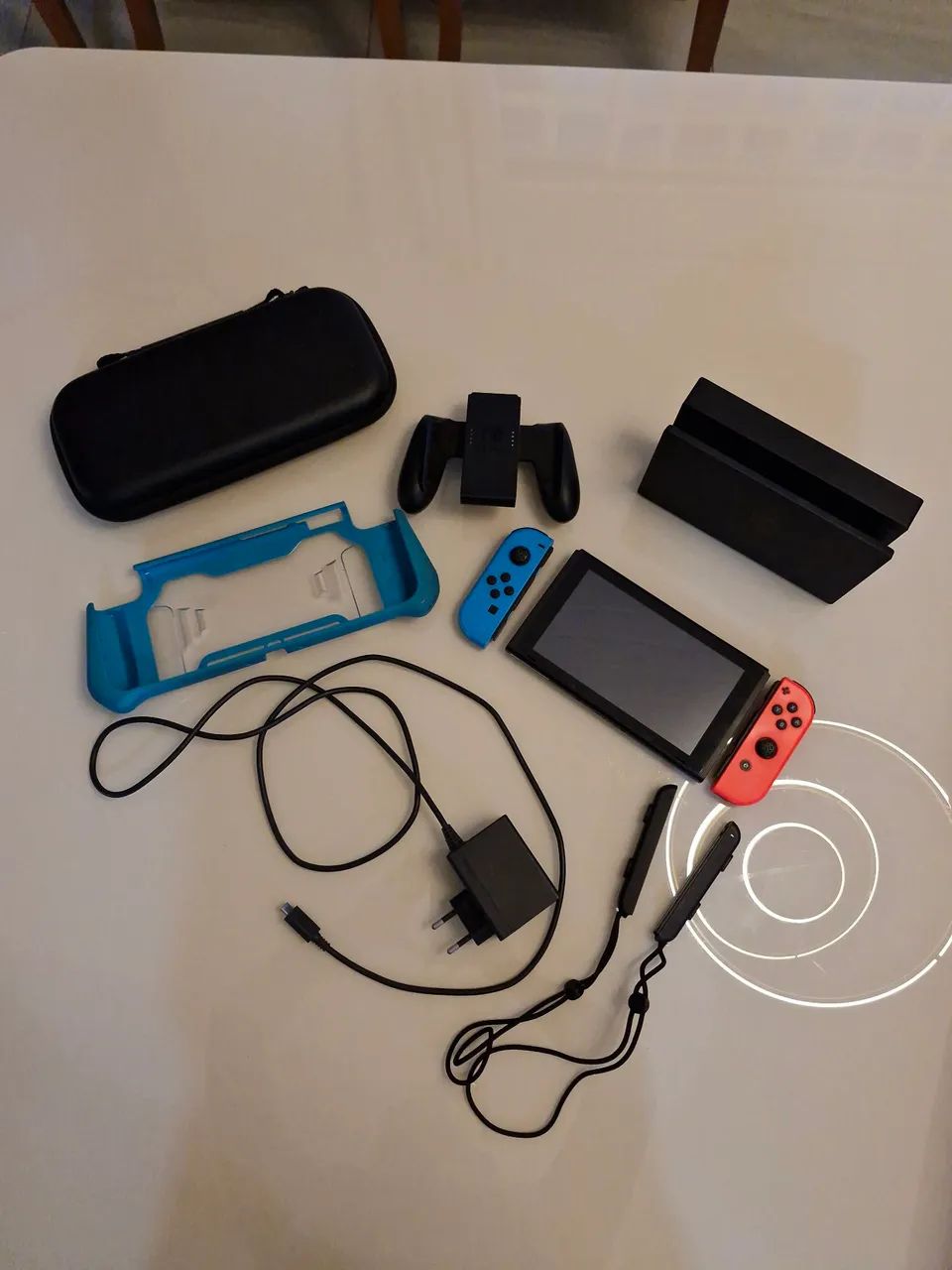 Nintendo Switch V2 + acessórios