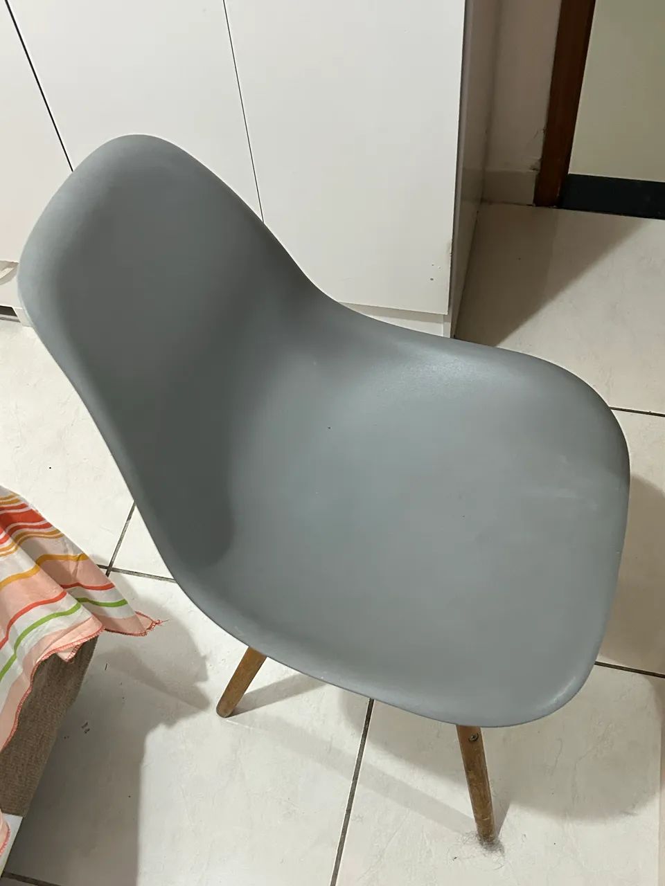 cadeira charles eames eiffel cinza - Foto 3