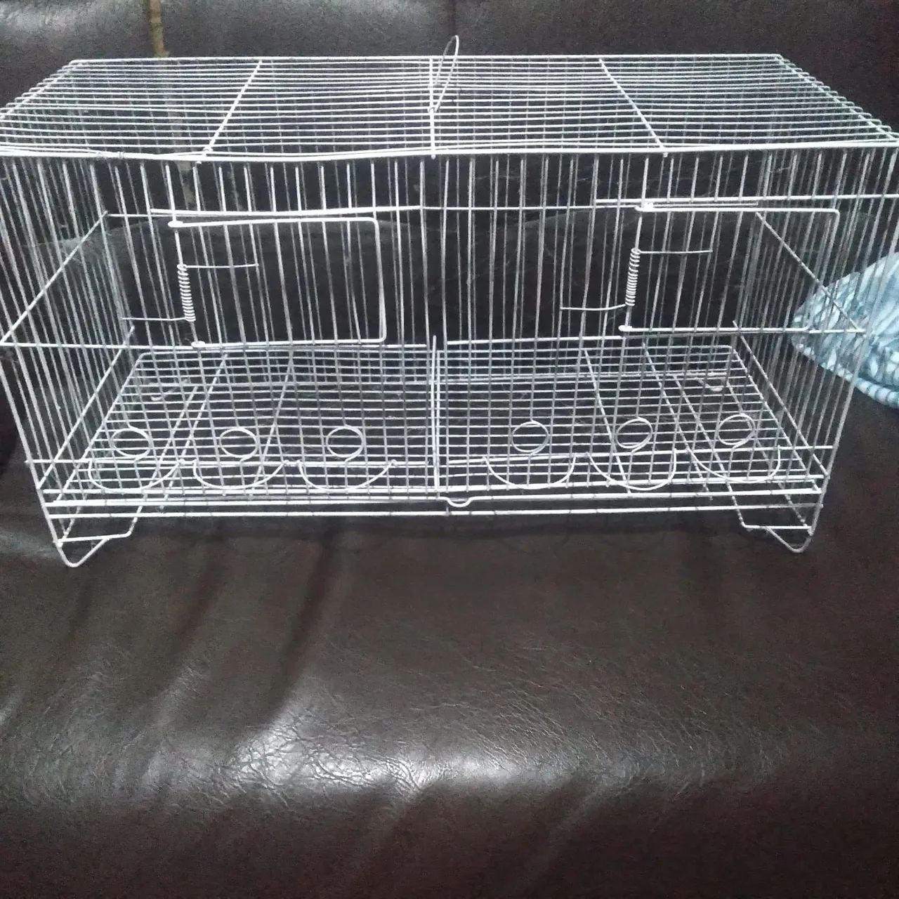 Gaiola grande com duas portas e comedouros - Foto 2