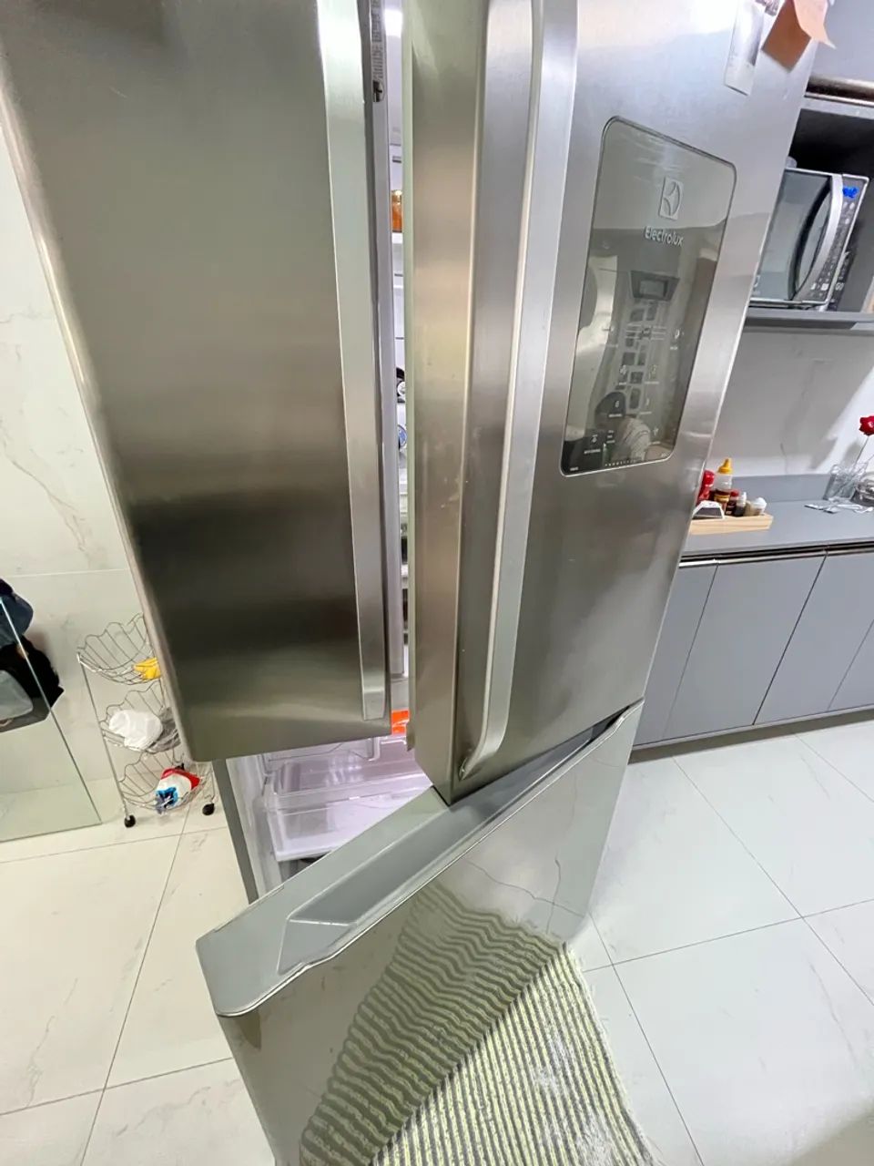 Geladeira Electrolux 556l