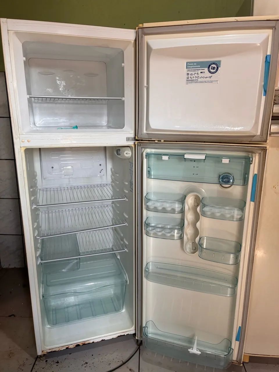 Duas geladeiras eletrolux - Foto 4