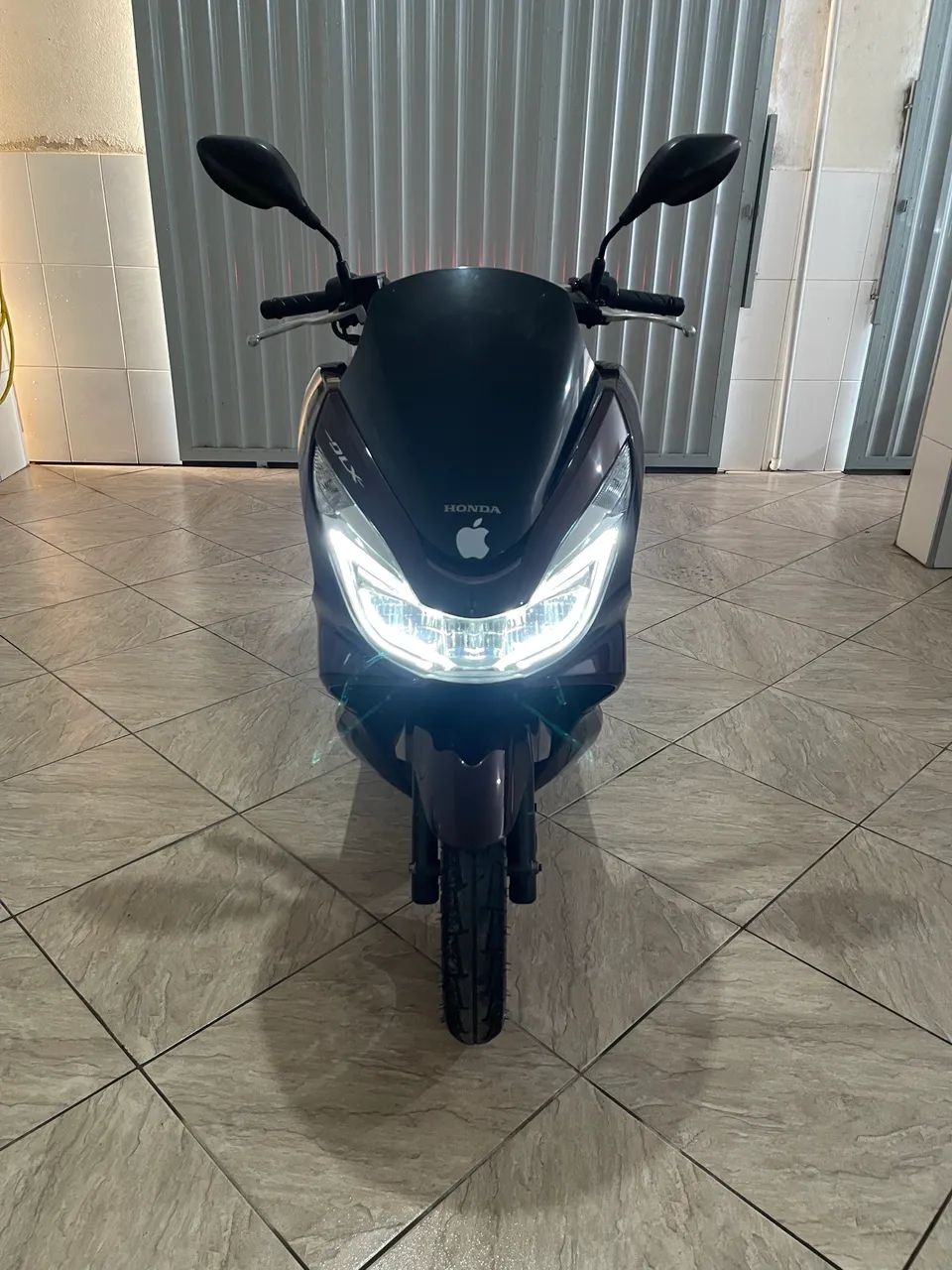 PCX DLX 2018 - Foto 3