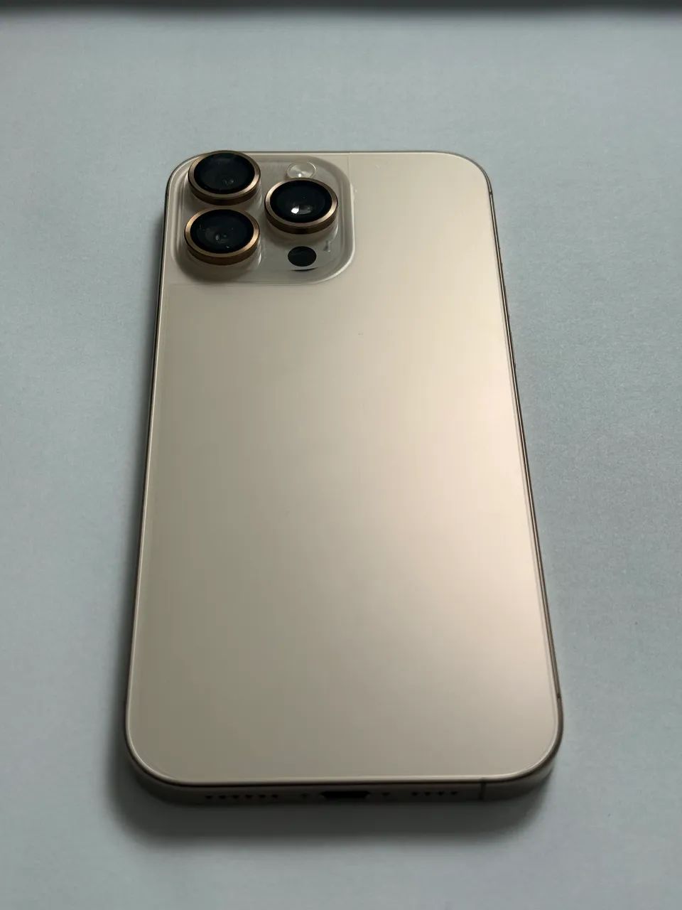 iPhone 16 Pro Max 256GB - Desert Titanium - Completo + Impecável