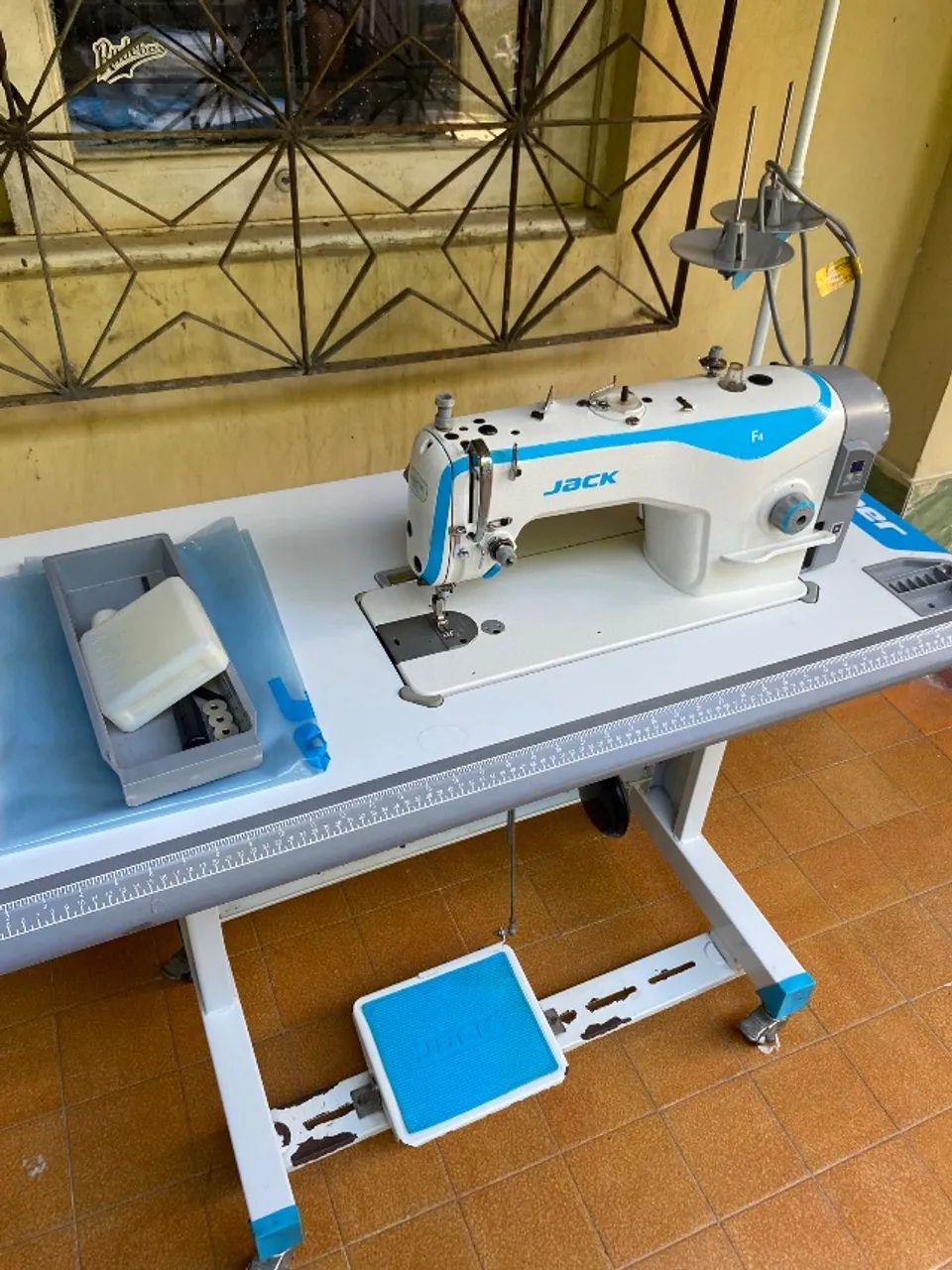 Máquina Jack F4