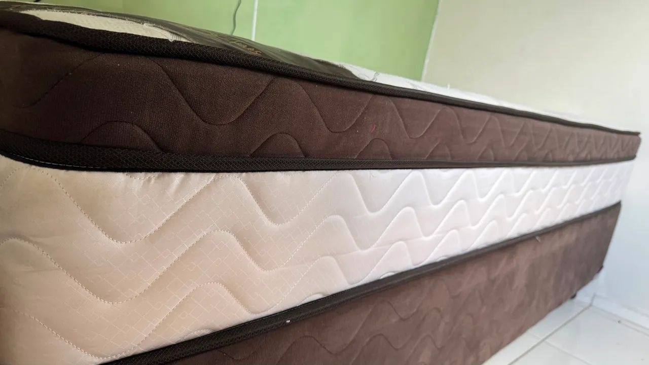 Vendo cama solteirão molas ensacadas 