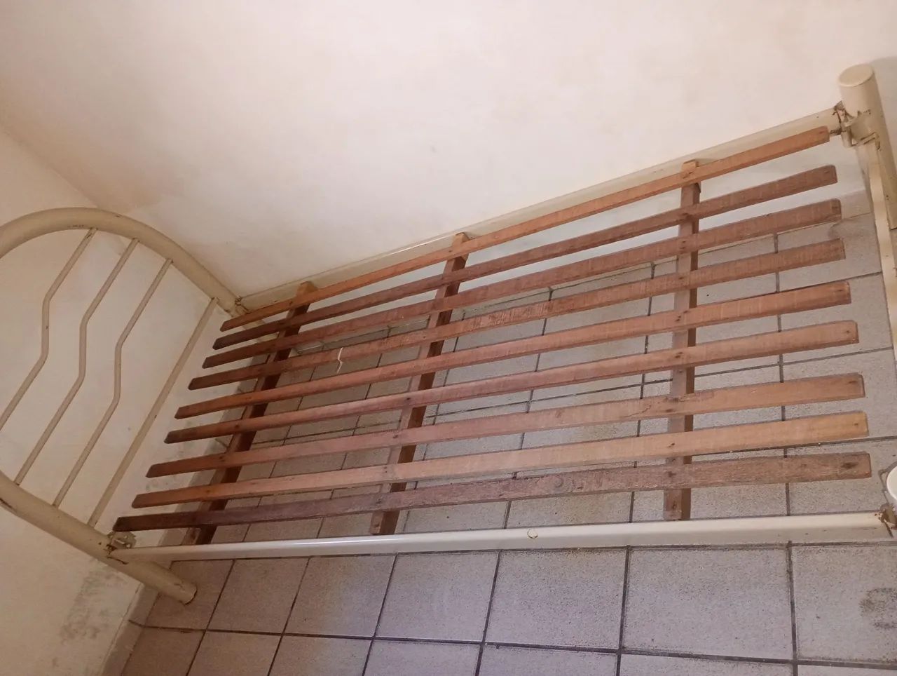 Cama de ferro solteiro  - Foto 2