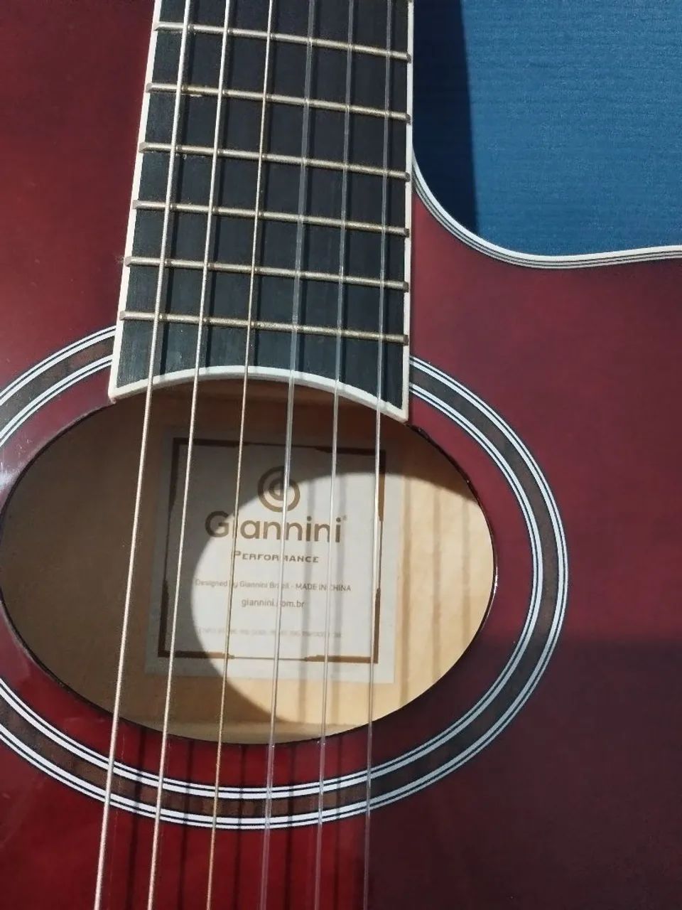 Violão Gianini seminovo flat performance.