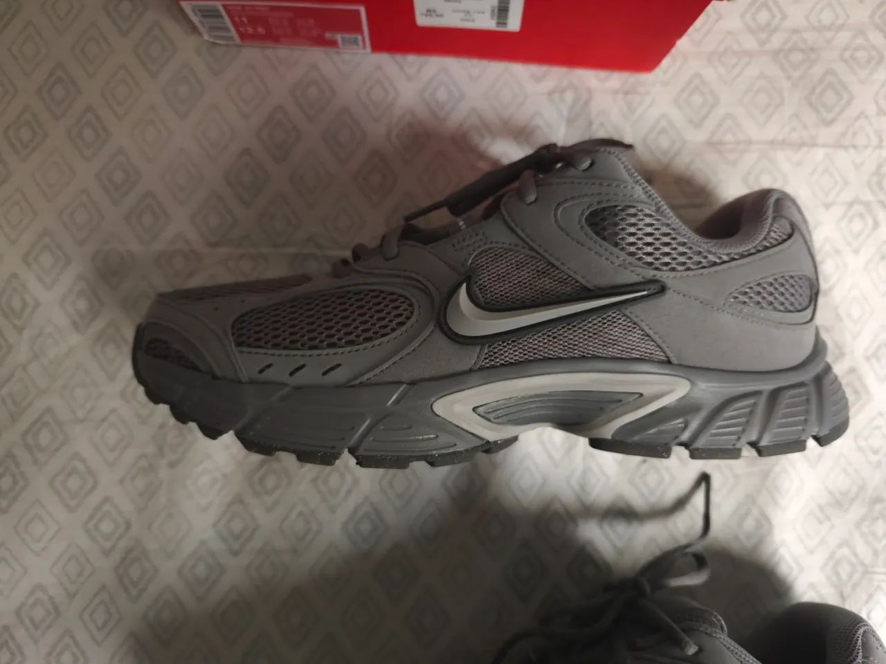 Tênis Nike v5 chumbo - Foto 2