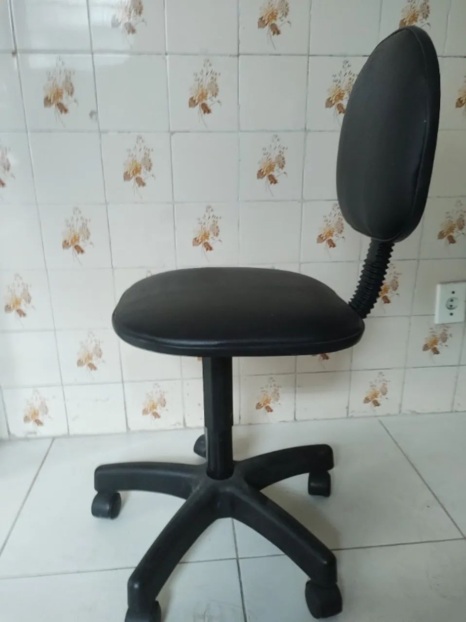 Cadeira executiva giratória escritório - Foto 5