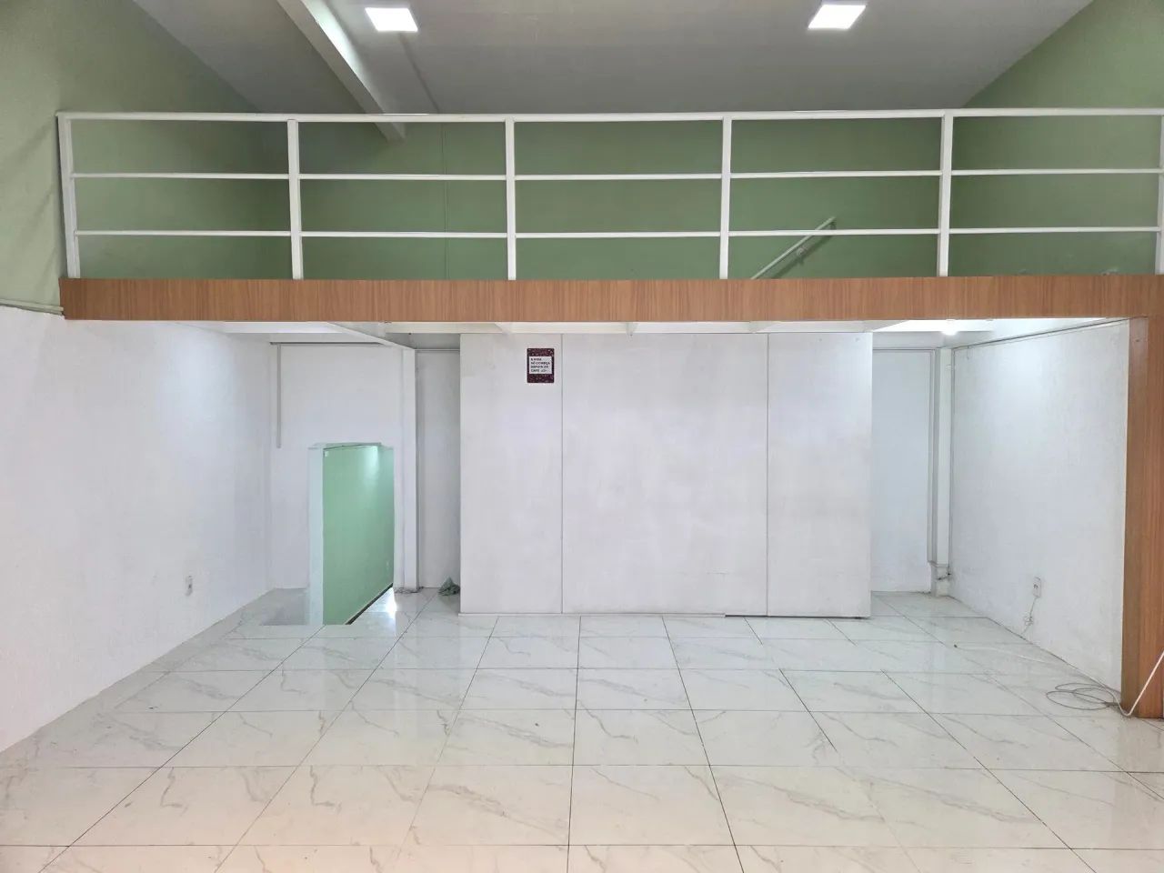 Loja Comercial c/ Mezanino no Cambuci - Foto 2