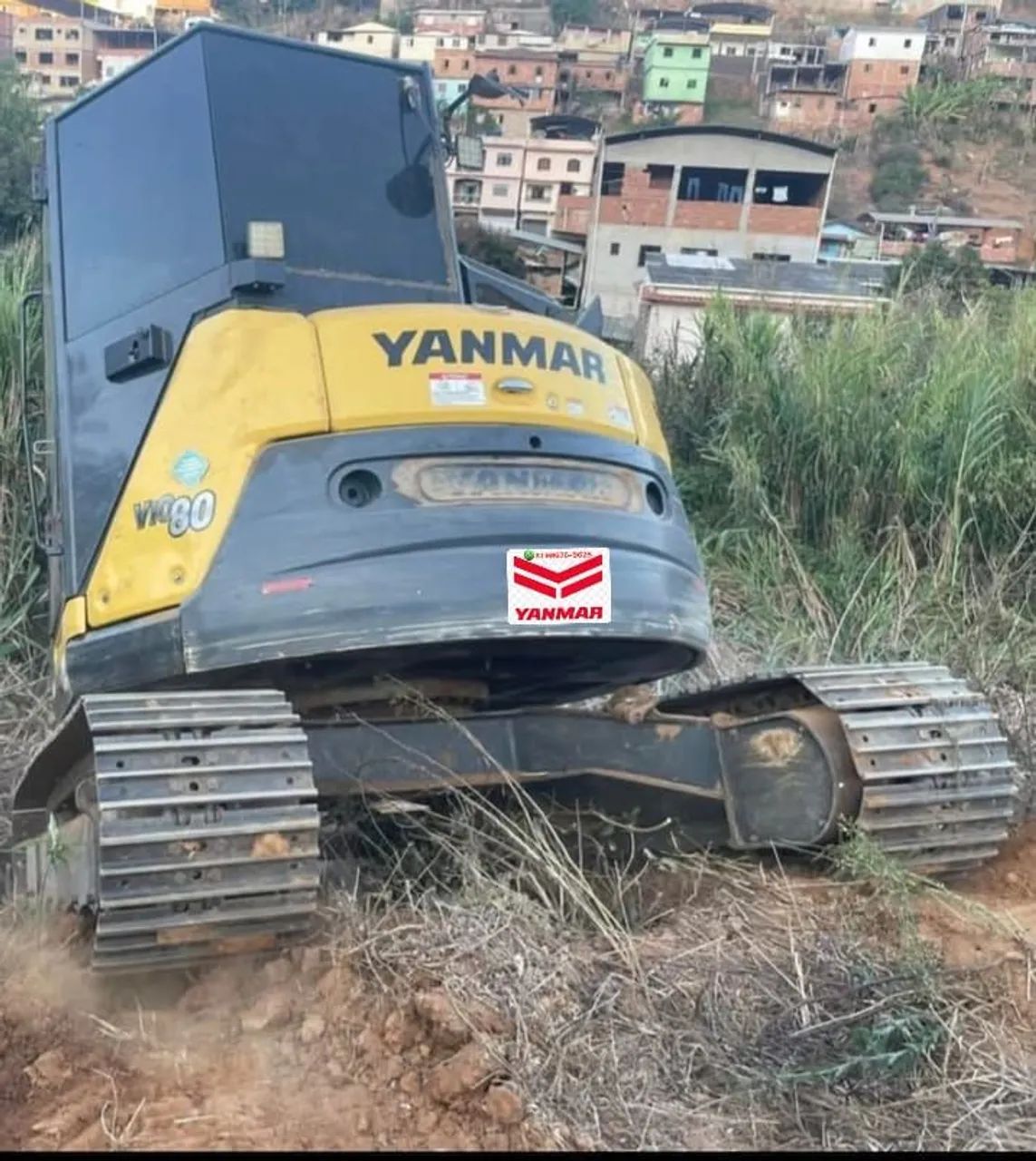 Mini escavadeira Yanmar Vio80 cabinada  - Foto 3