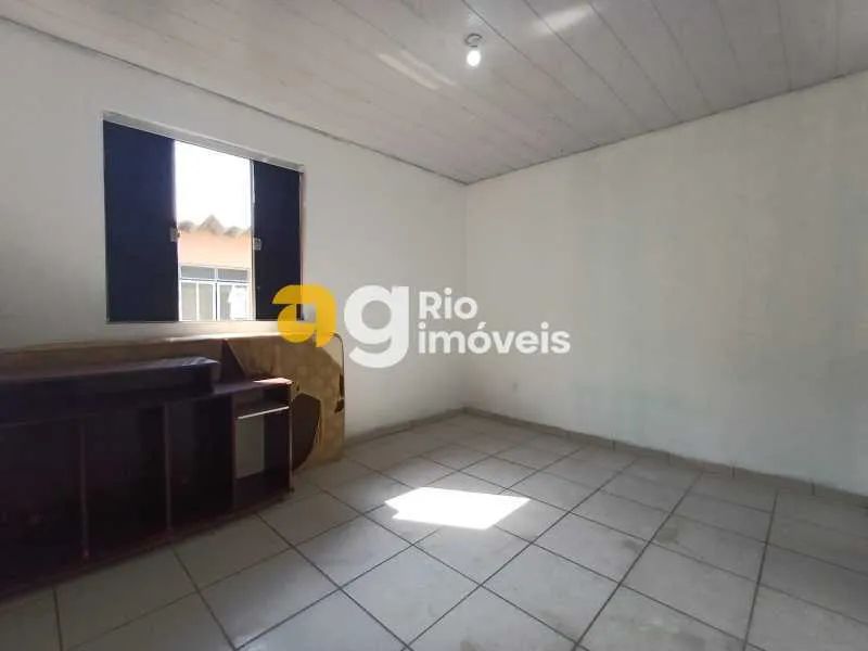 Kitnet/Conjugado : / Residencial / Vila Valqueire