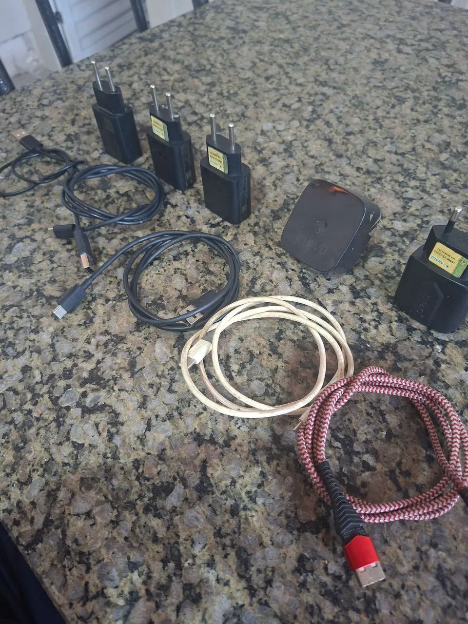 CARREGADOR DE CELULAR  - Foto 2