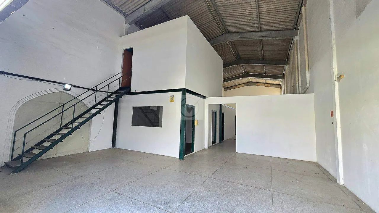 Excelente Oportunidade no Siqueira Campos: Galpão Comercial com 900 m² de Área Total - Foto 3