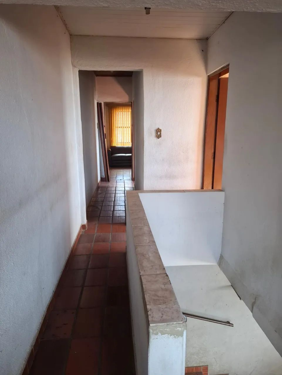 CASA COM 3 CÔMODOS NO BAIRRO BARCELONA-OPORTUNIDADE!!!