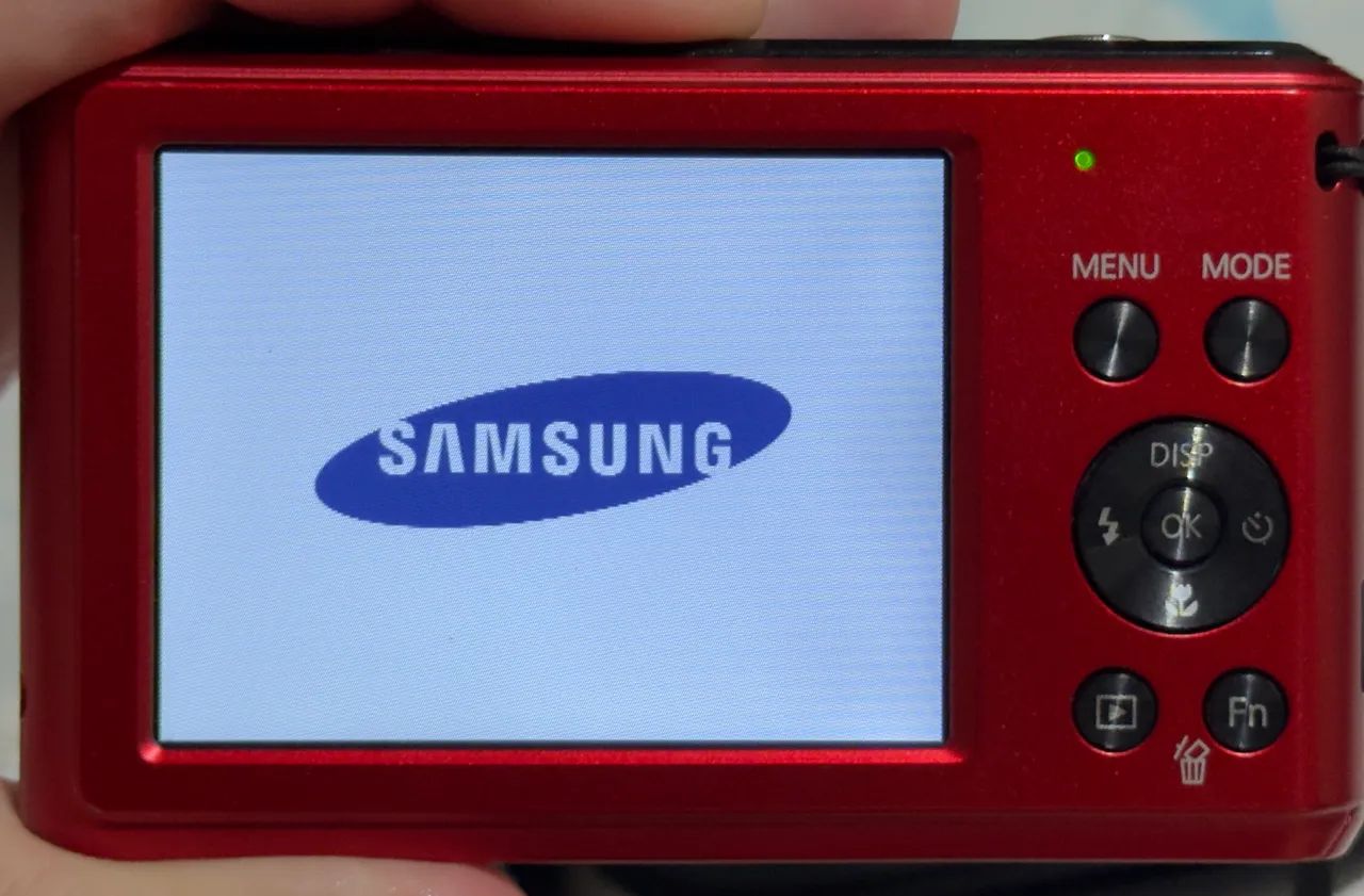 Câmera Samsung ES90 - Cyber Shot - Foto 3