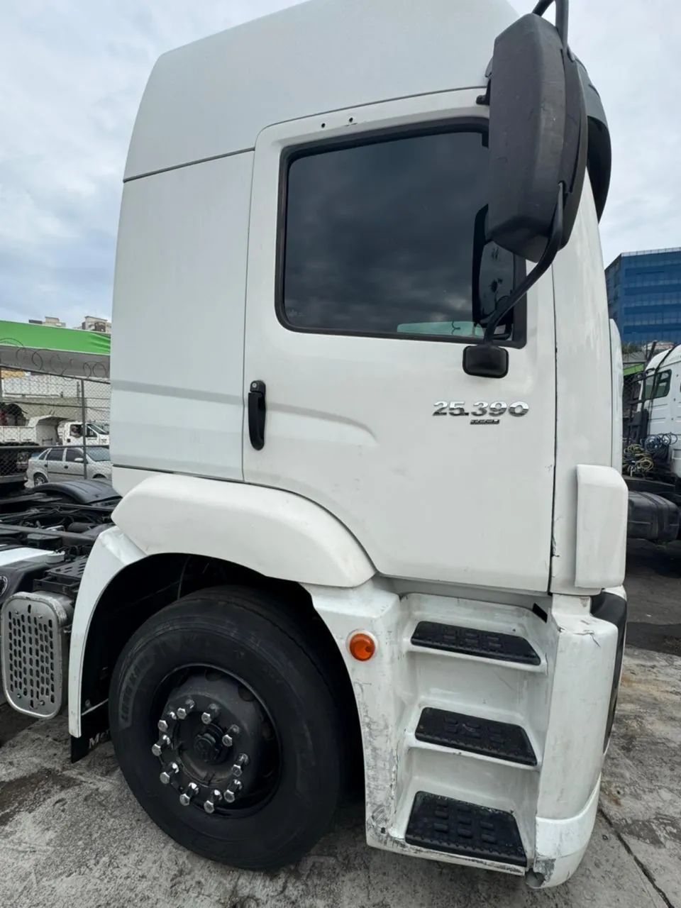 Constellation 25390 6x2 cavalo truck - impecável de mecânica - 3 meses de garantia 