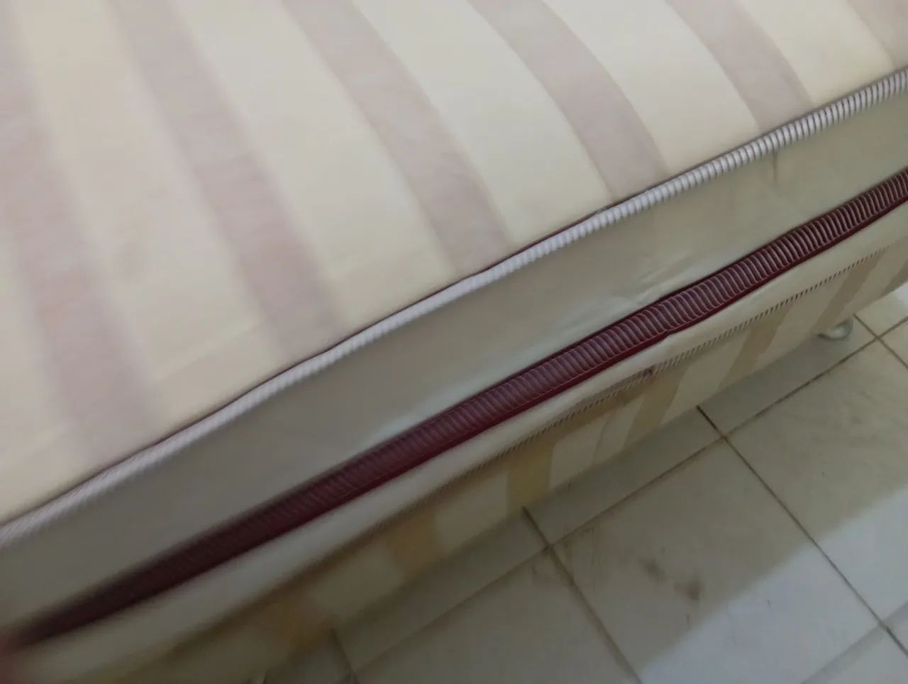 Base de cama spumaflex em bom estado de uso  - Foto 4