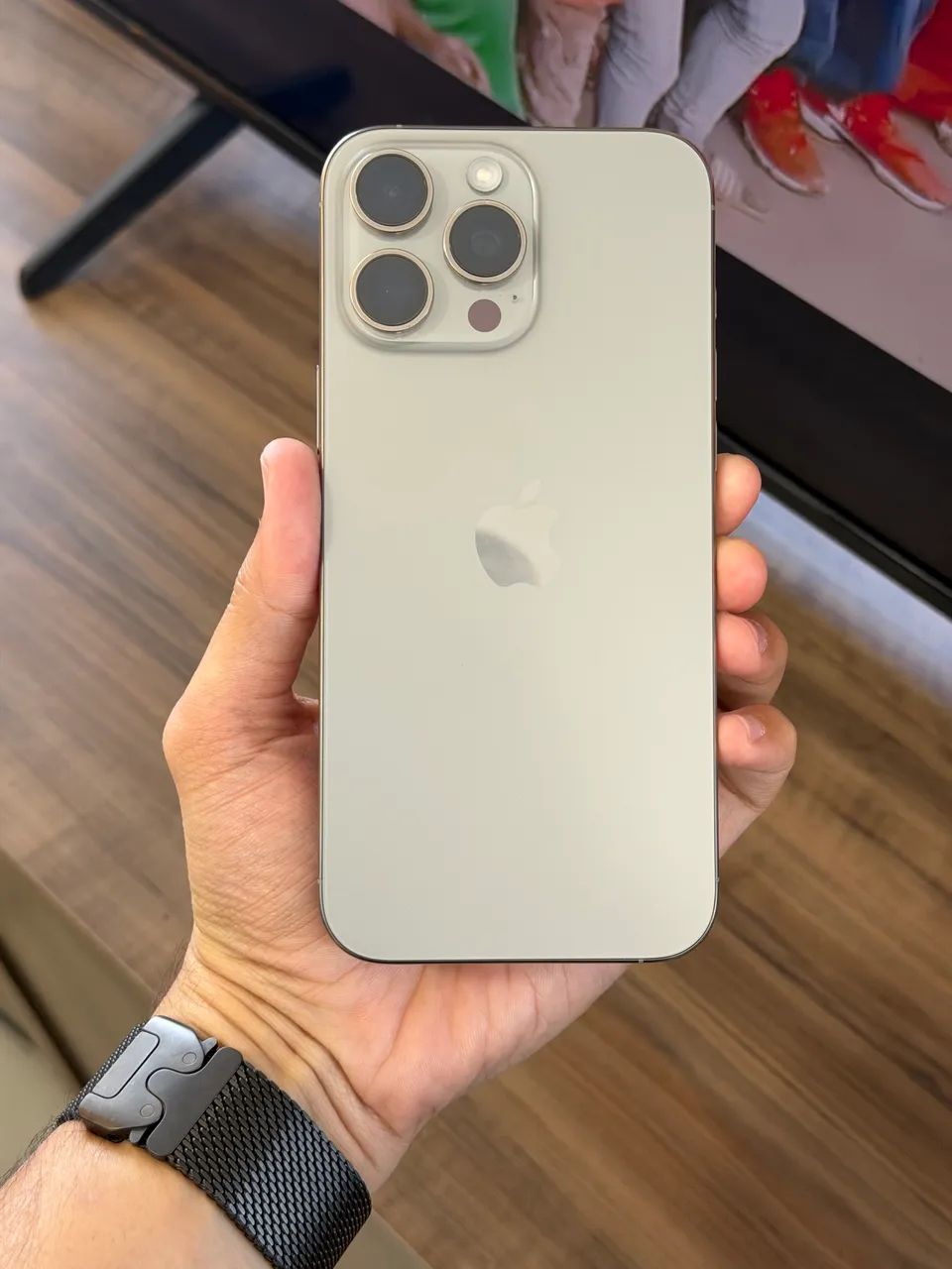 iPhone 16 Pro Max 256 Natural Garantia 6 meses  - Foto 3