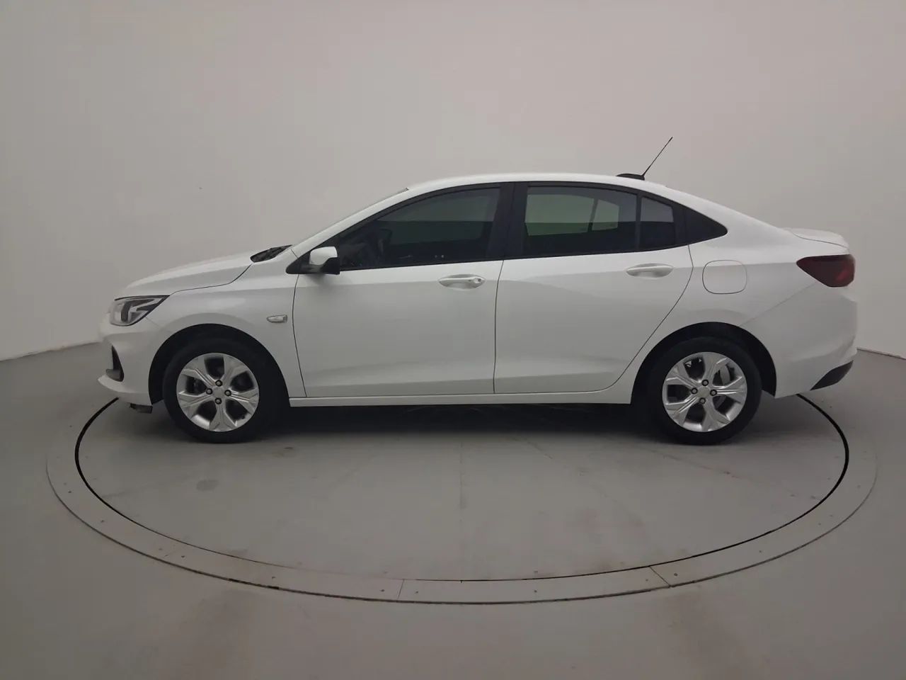 Chevrolet Onix Plus LTZ 1.0 12V TB Flex Aut. 4P, foto 2 de 18