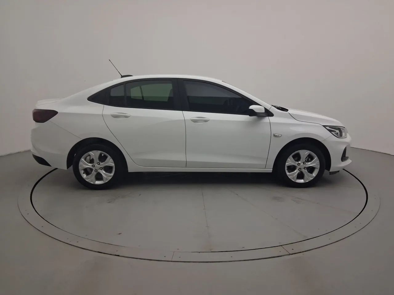 Chevrolet Onix Plus LTZ 1.0 12V TB Flex Aut. 4P, foto 6 de 18
