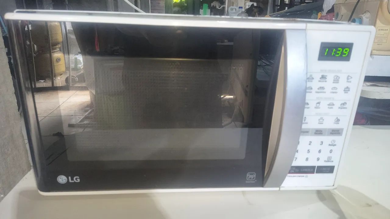 MICROONDAS LG 23L 