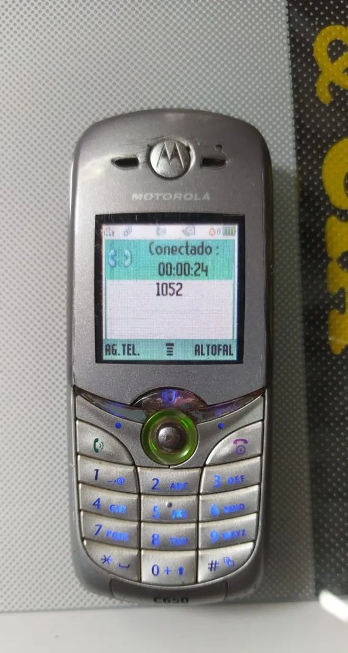 MOTOROLA C650 RARIDADE ( OPERADORA CLARO) - Foto 2