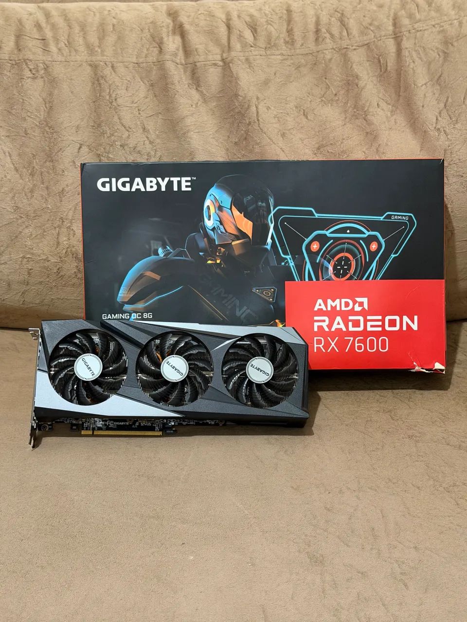 Placa de vídeo RX7600