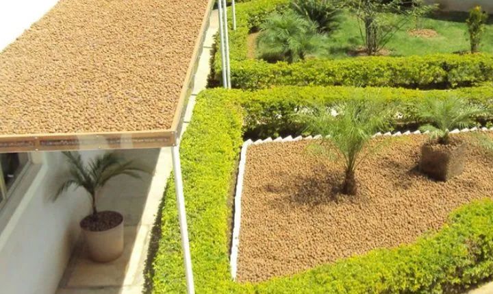 Isolamento térmico com argila expandida 