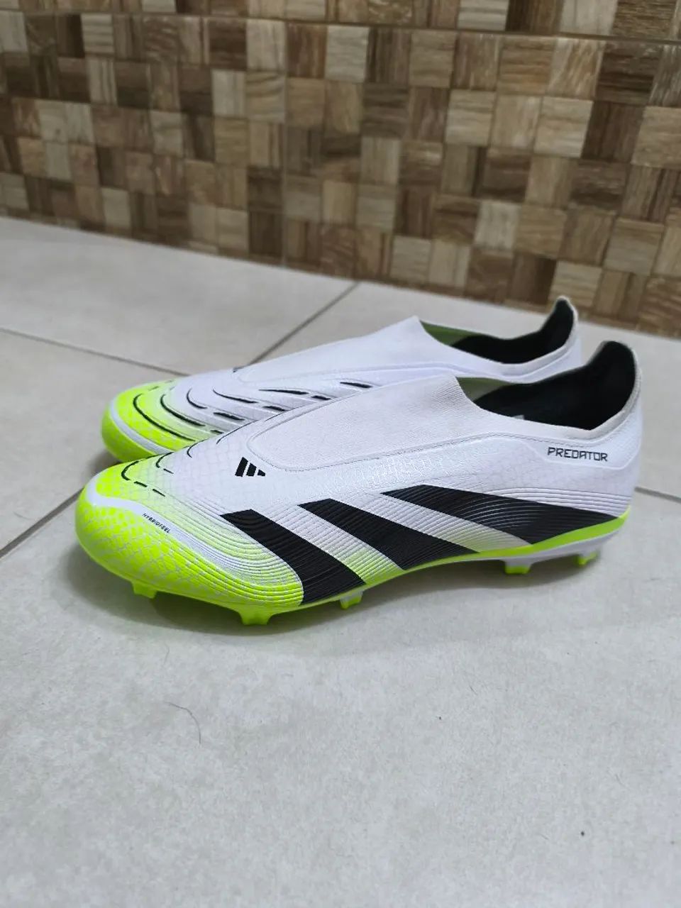 yasu Chuteira Adidas Predator League LL . Sem cadarço. NOVA - Calçados