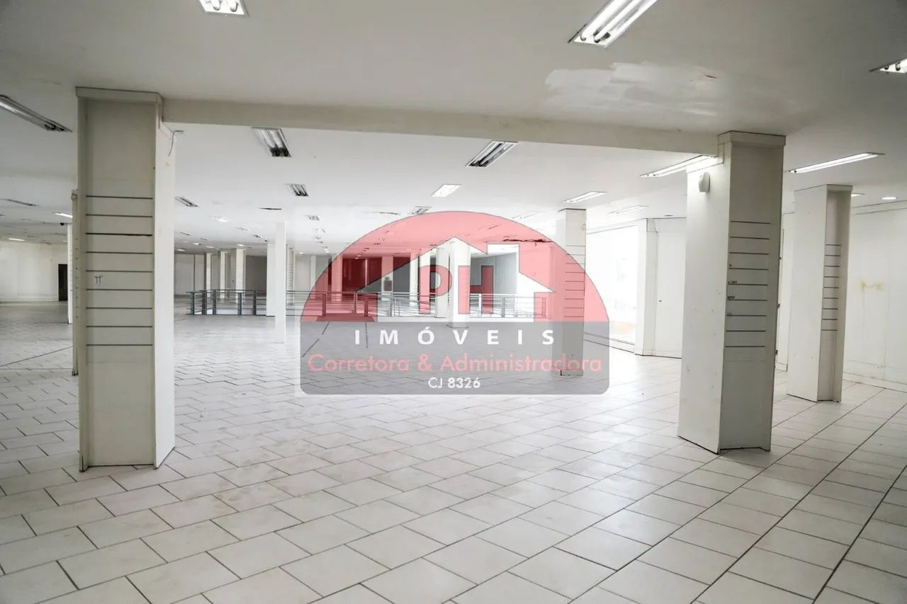 ALUGA-SE LOJÃO 2500m² no centro de São Pedro da Aldeia
