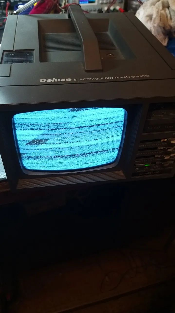 televisão portátil 5 POLEGADAS mais radio AM, FM, leia - Foto 2