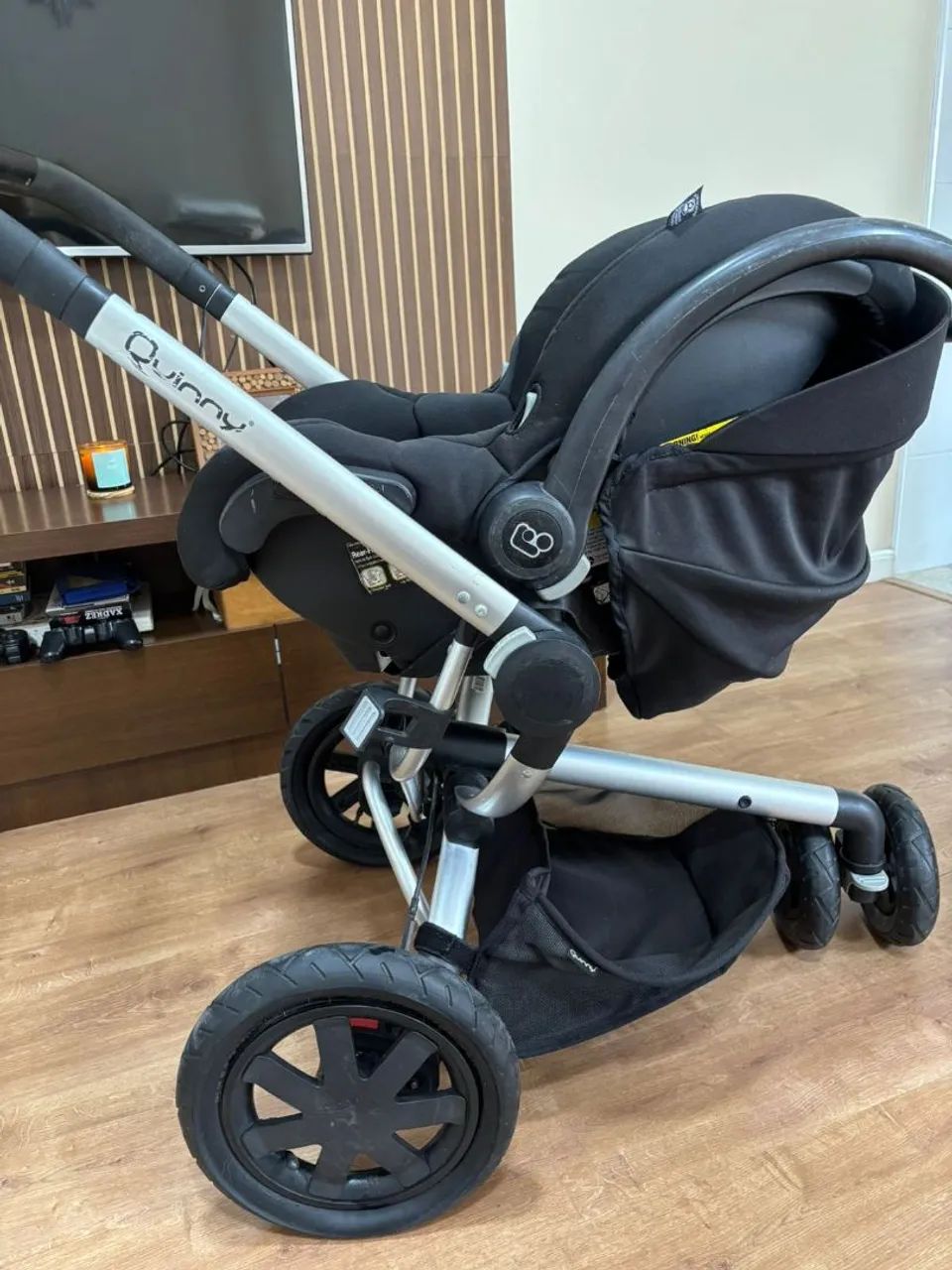 Carrinho de Bebê Quinny + Bebê conforto Máximo Cosi