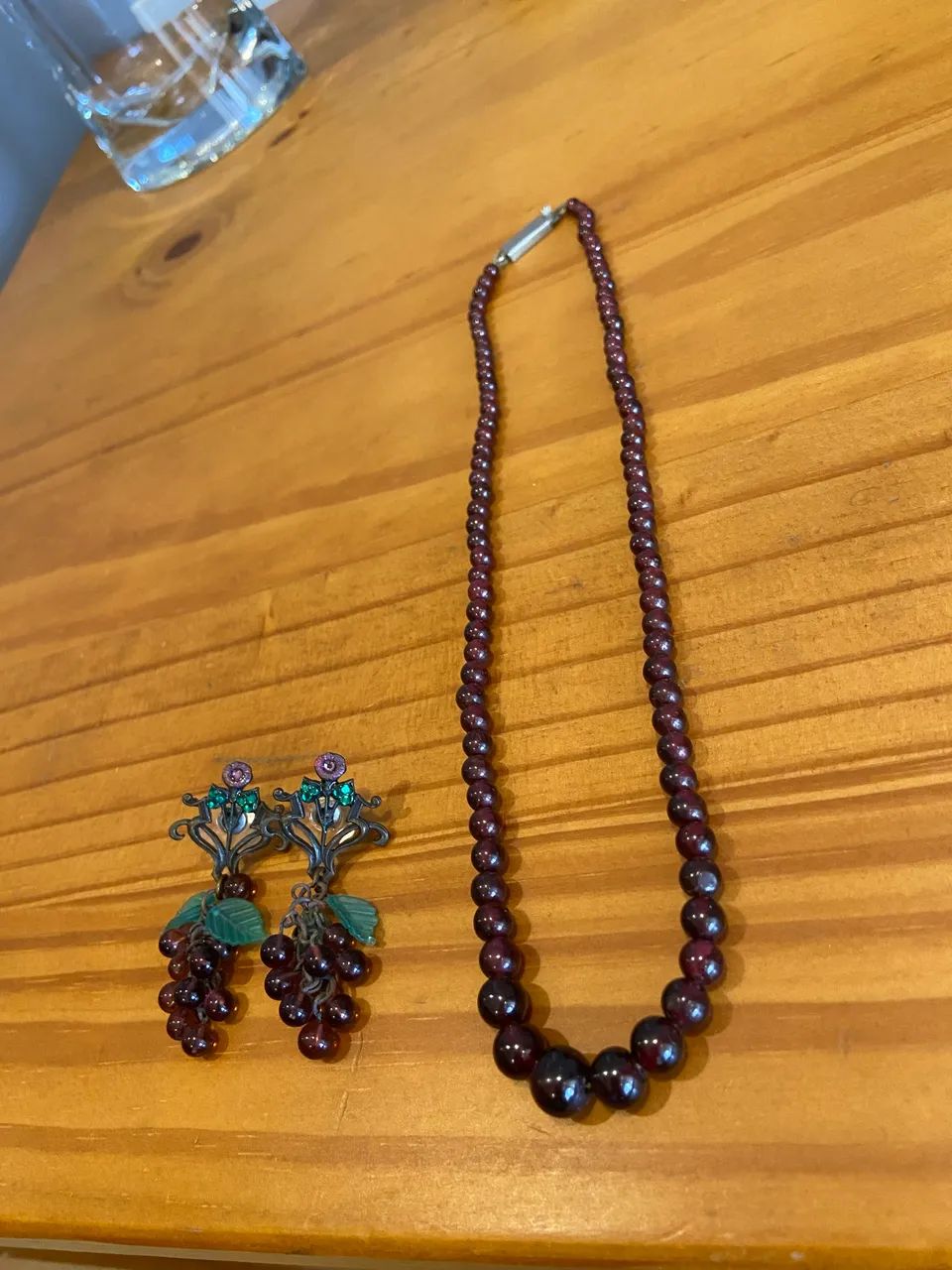 Conjunto vinho vidro vintage colar e brincos 