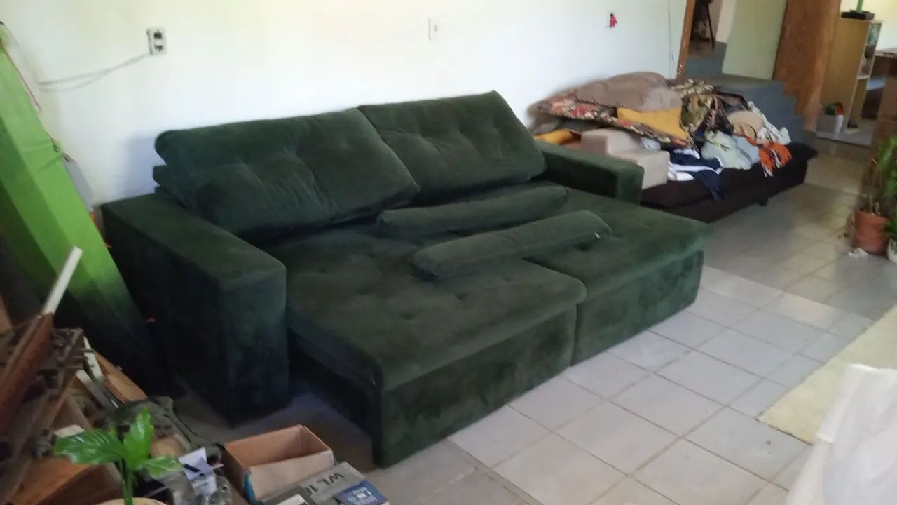 Sofá novo verde escuro Suede  - Foto 3