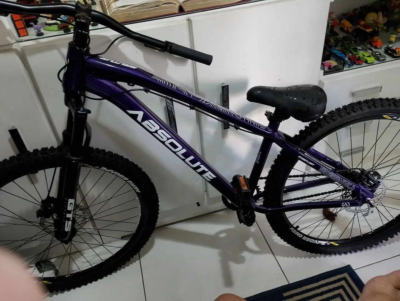 Bicicleta aro 29 absolute Brutus roxa novíssima  - Foto 2