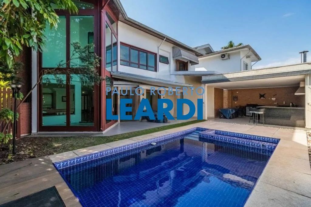 CASA EM CONDOMÍNIO - ALPHAVILLE - SP