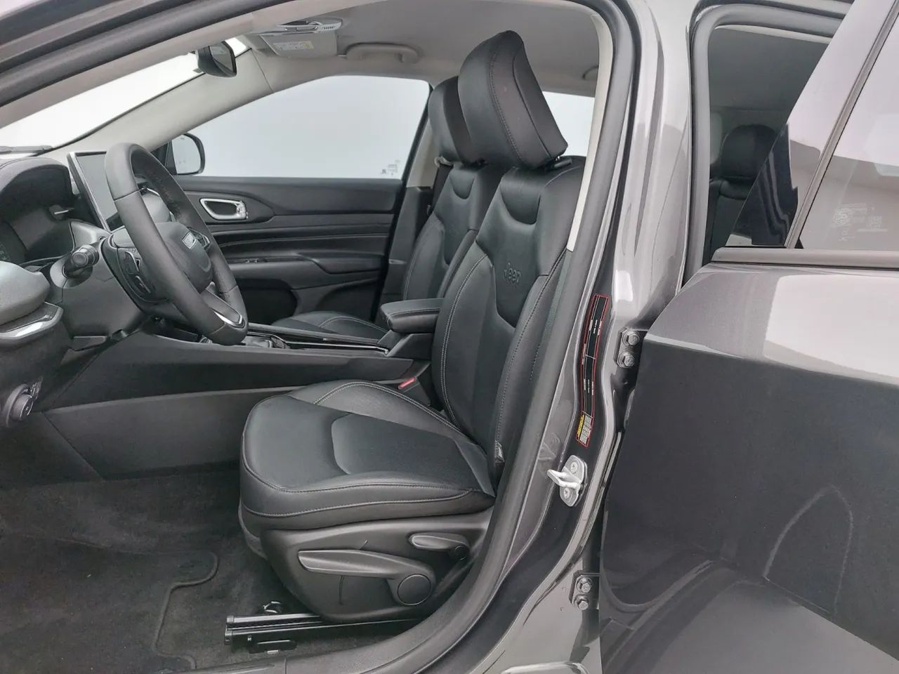 Jeep Compass LONG. T270 1.3 TB 4x2 Flex Aut., foto 16 de 18