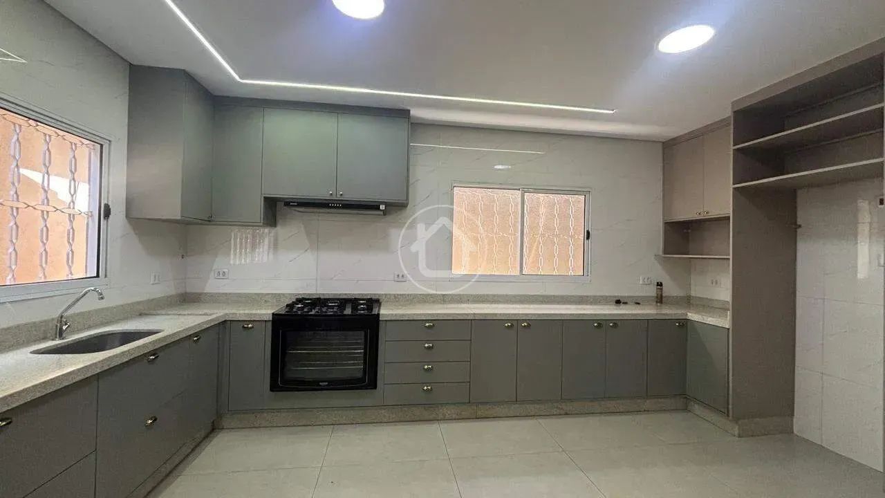 CASA 3 QUARTOS SENDO 1 SUÍTE - Foto 4