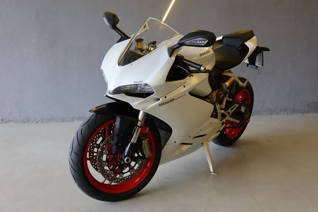 Ducati Panigale 2018 - 1482657041 | OLX